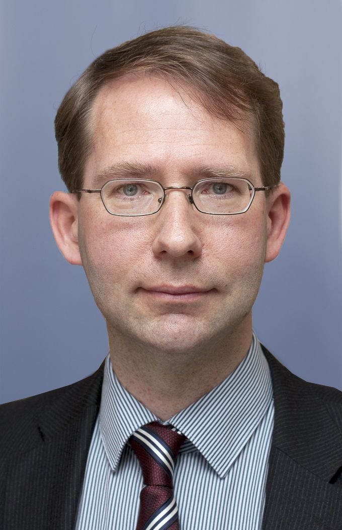 Prof. Dr. Christoph Raedel