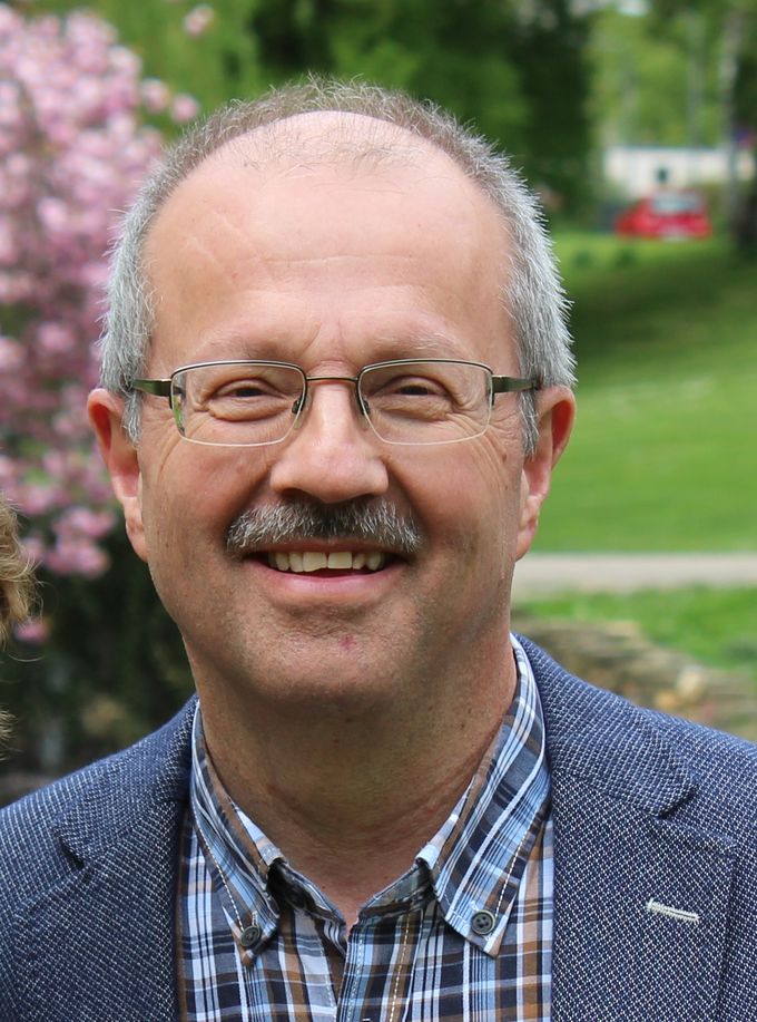 Dr. Reinhold Strähler